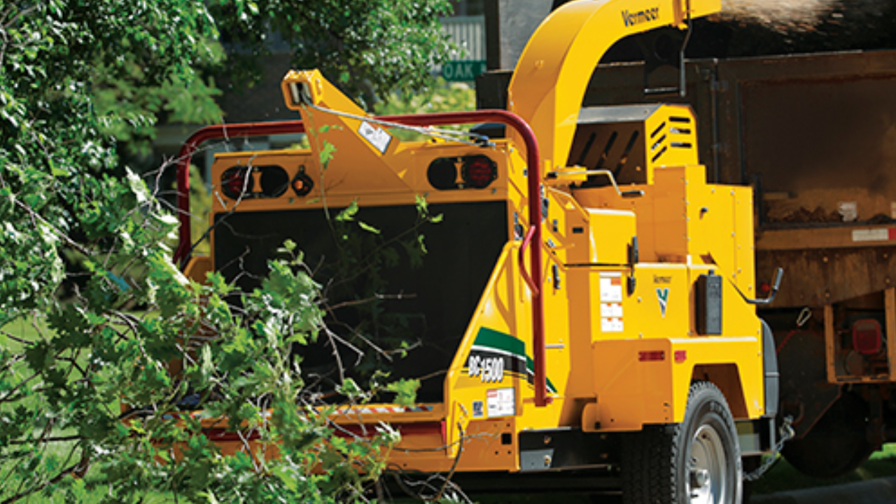 What Elements Affect The Blades Of The Wood Chipper?